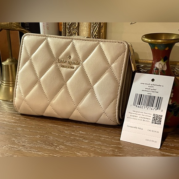 Kate Spade Carey Smooth Quilted Leather Wallet KA591 OffWhite NWT Approx 5.5”x4” - Picture 11 of 14
